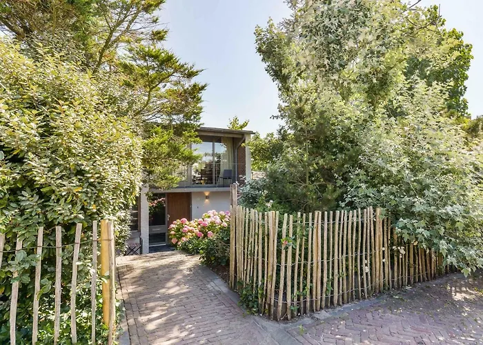 Beach House Amsterdam Lohman